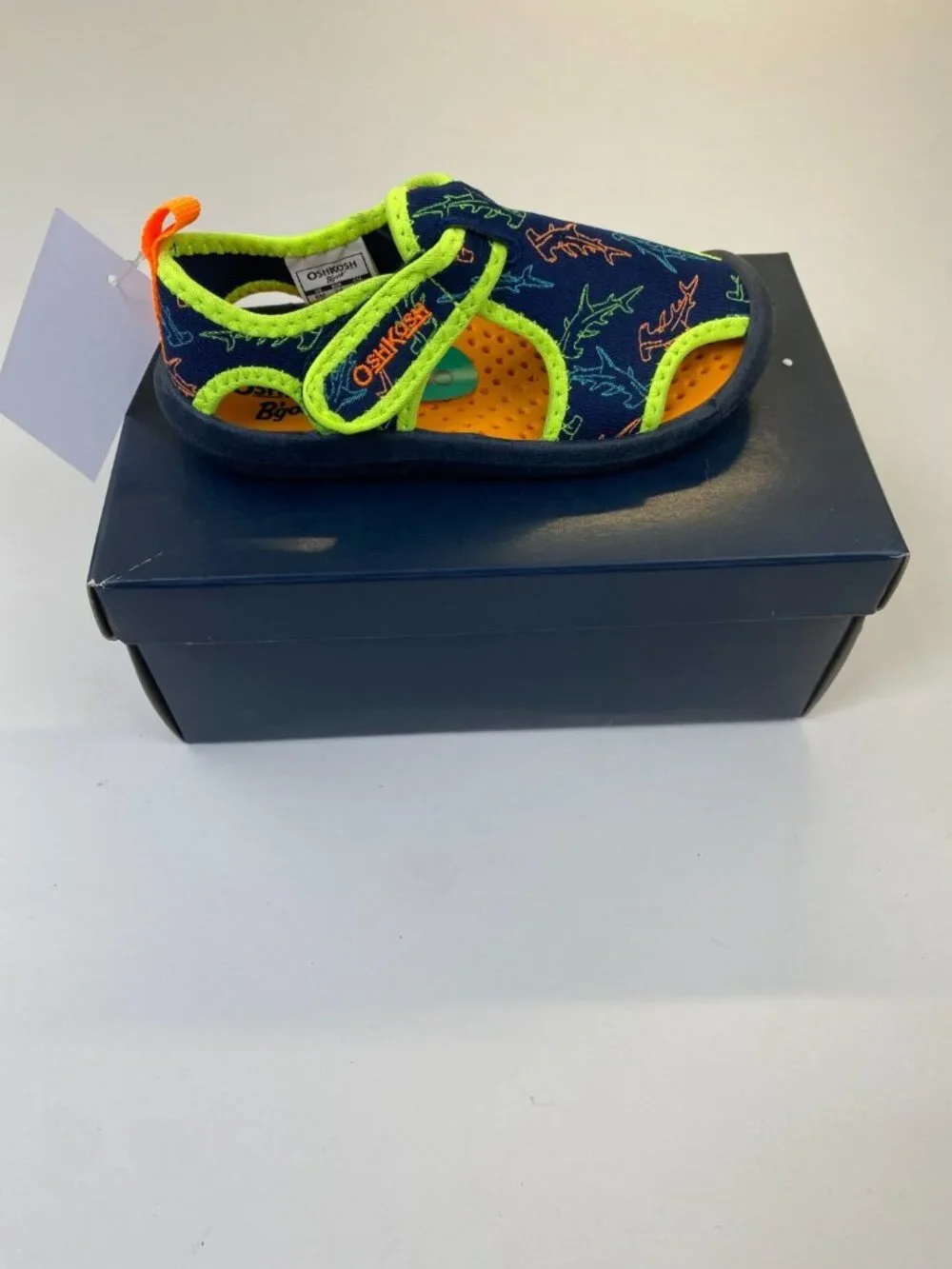 OshKosh Toddler Shark Theme Swim Beach Shoes  8M New w/ tags